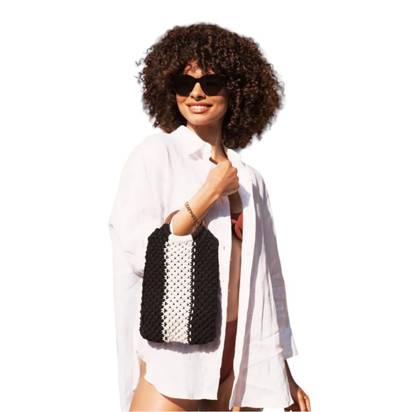 NEW Laude the Label Mini Macramé Bag with Wooden Handles - Picture 4 of 5